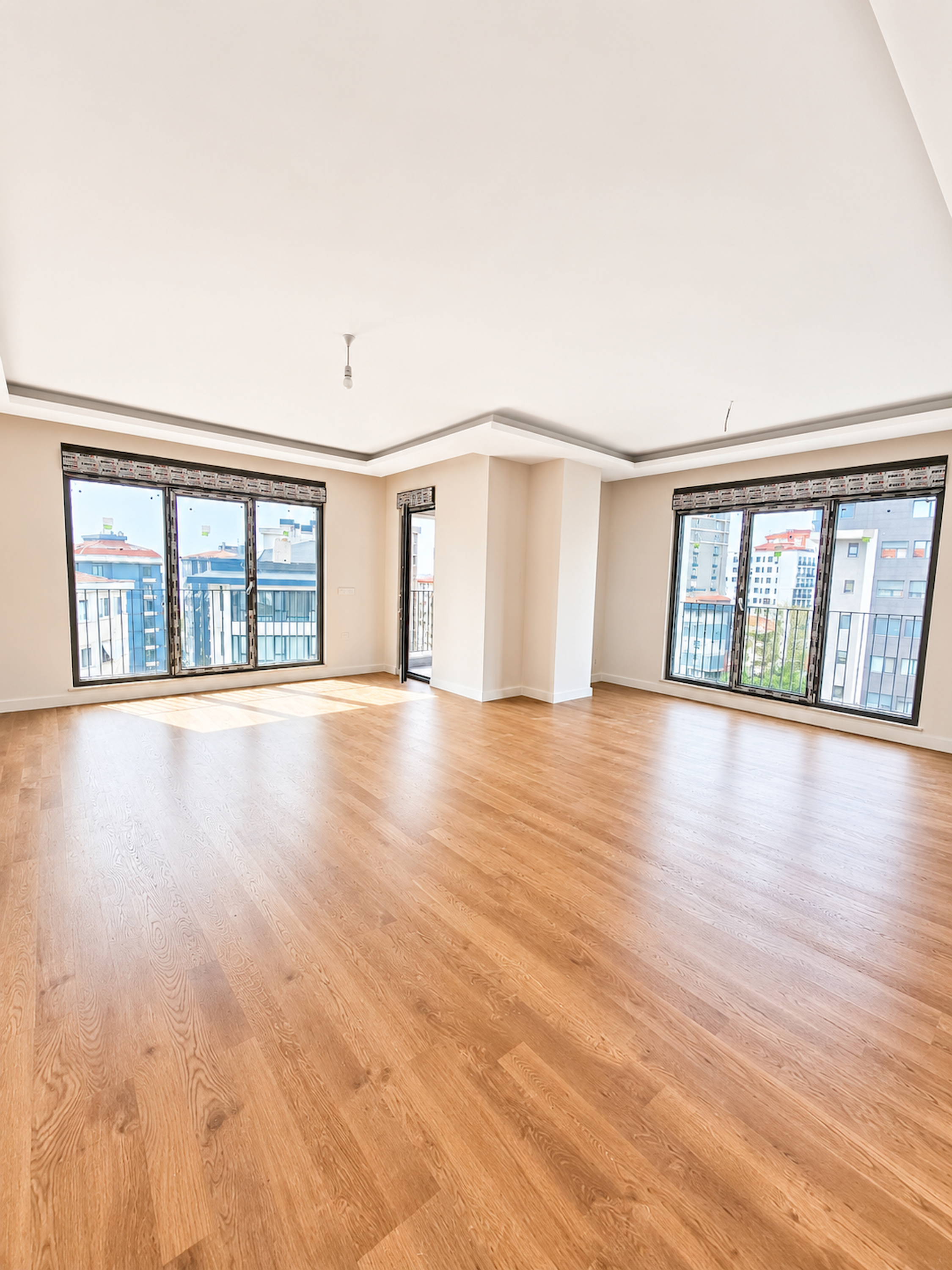 Kalamış Sahil 3+1 Sıfır bahçe kullanımlı Satılık daire