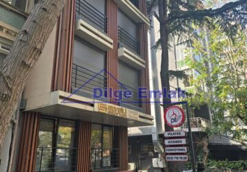 Suadiye Bağdat Cad yakın 3+1 bahçe dubleksi satılık daire