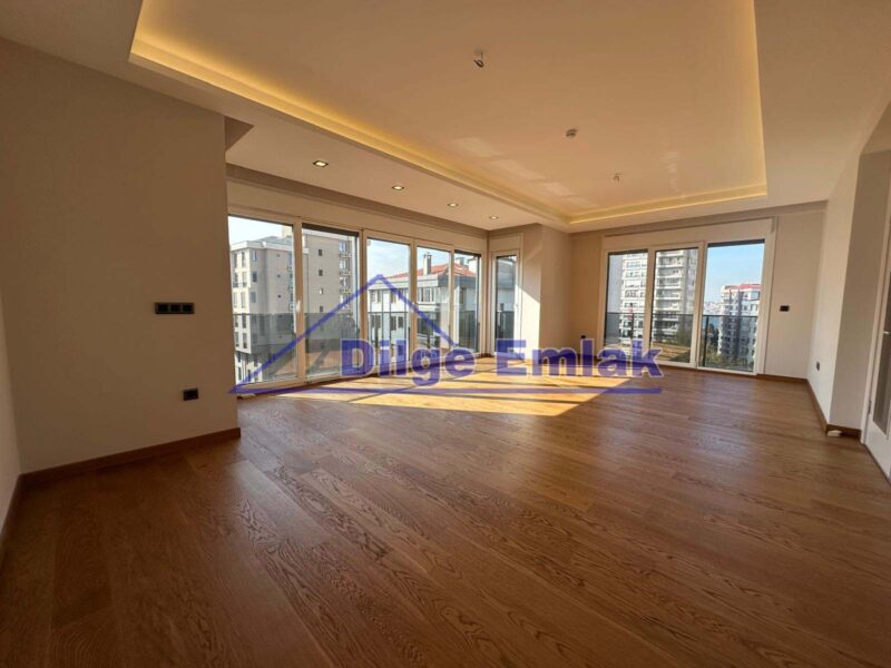 Fenerbahçe 5 yıllık Binada 3+1 110 m2 net Satılık daire