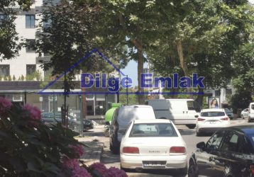 Fenerbahçe Sahilde Merkezi konumda Satılık dükkan