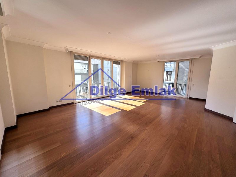 Caddebostan Sahilde 4+1 Yeni Sosyal Aktiviteli Satılık daire