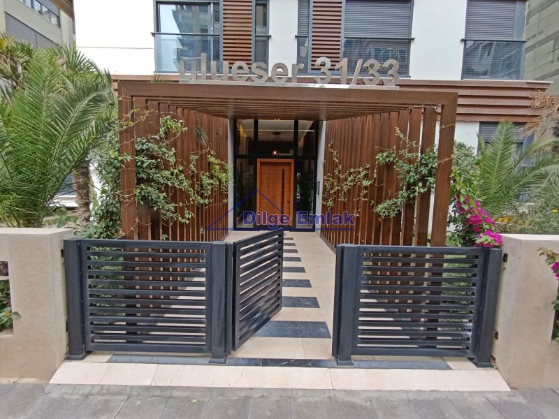 Caddebostan Sahilde 2 Yaşında 1+1 Lüks Daire