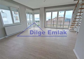 Maltepe Sahile 2.bina 4+2 teraslı Deniz Manzaralı Satılık Daire
