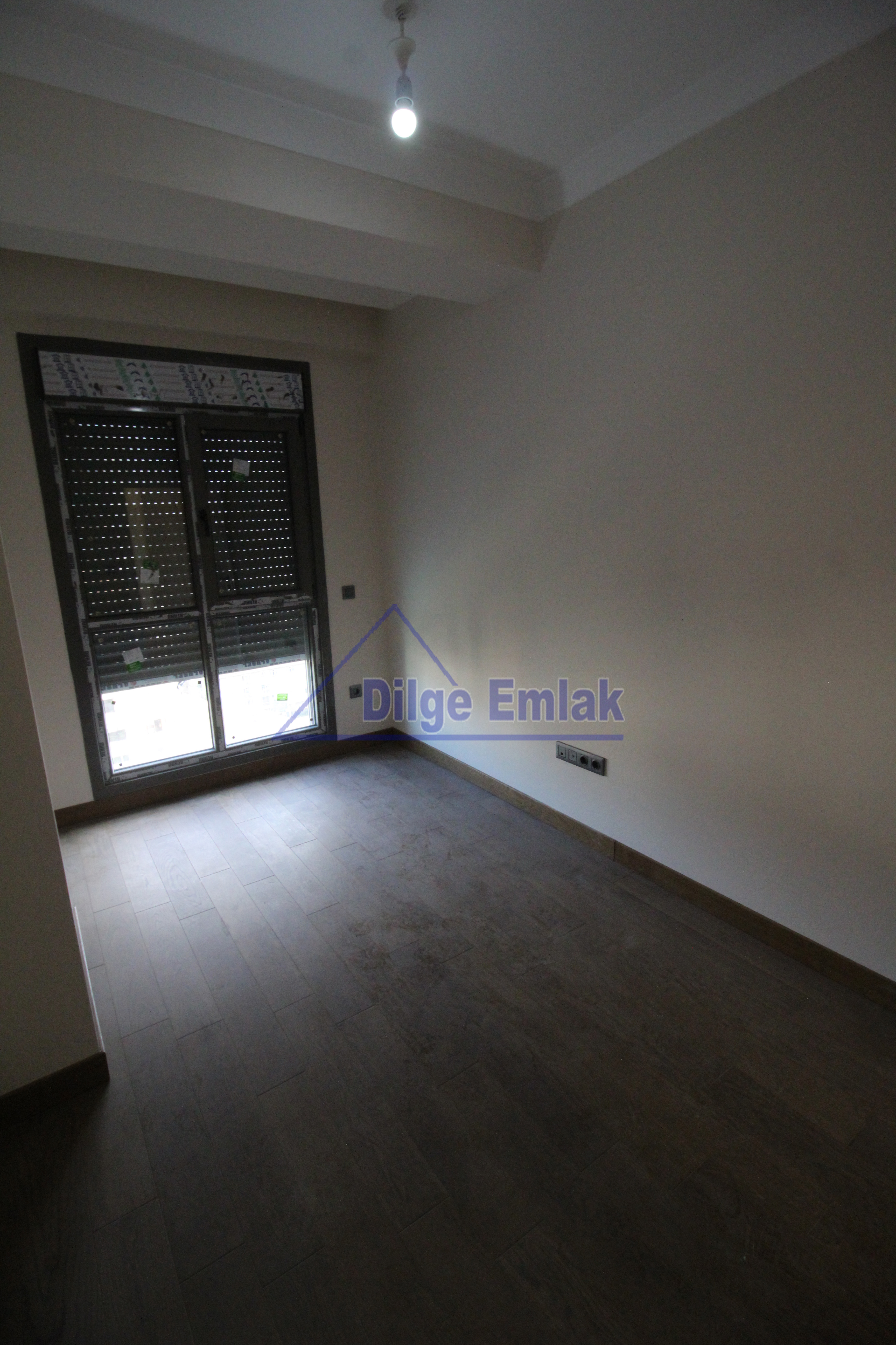 Suadiye Caddeye 3.bina 3+1 Sıfır Balkonlu Satılık daire