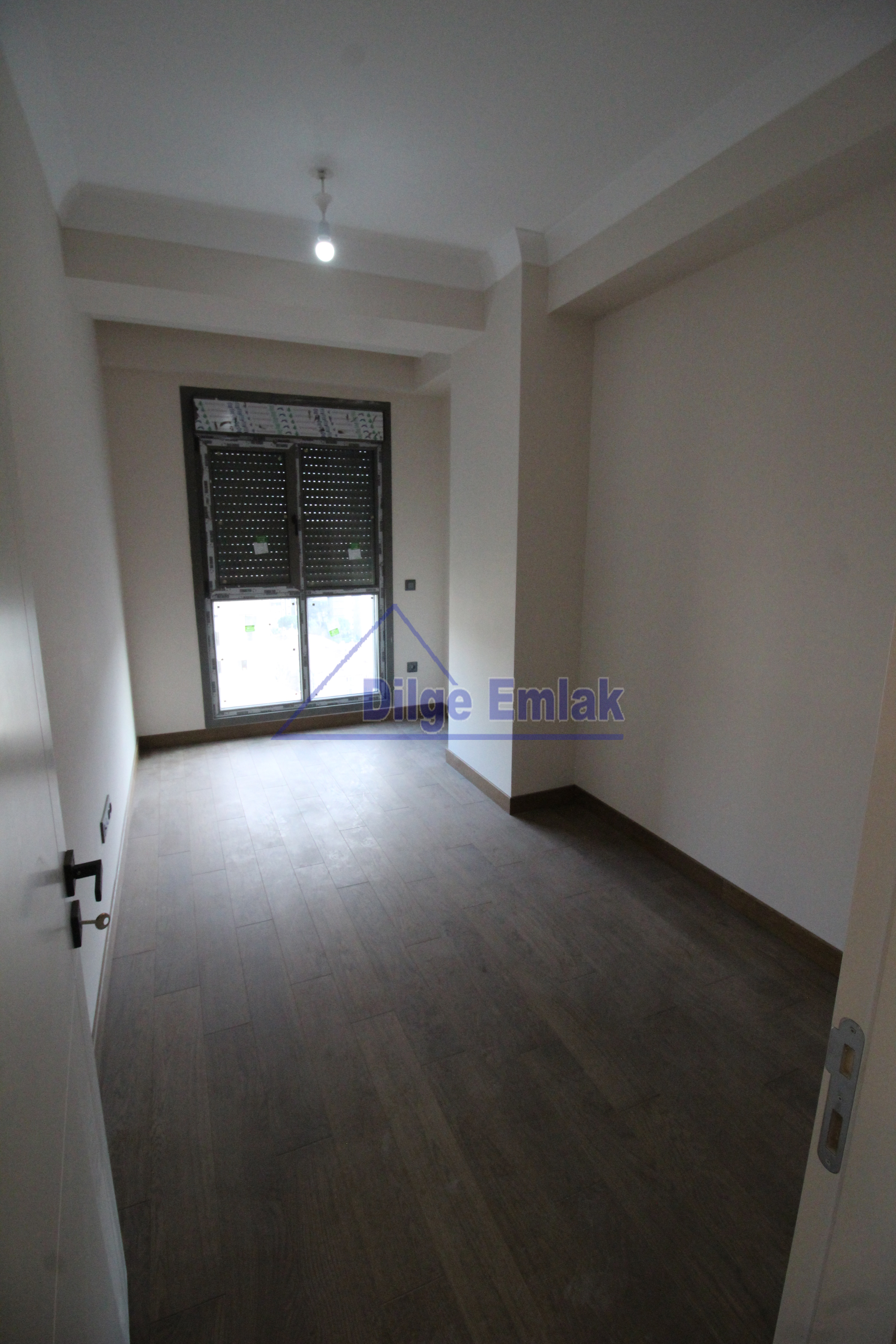 Suadiye Caddeye 3.bina 3+1 Sıfır Balkonlu Satılık daire