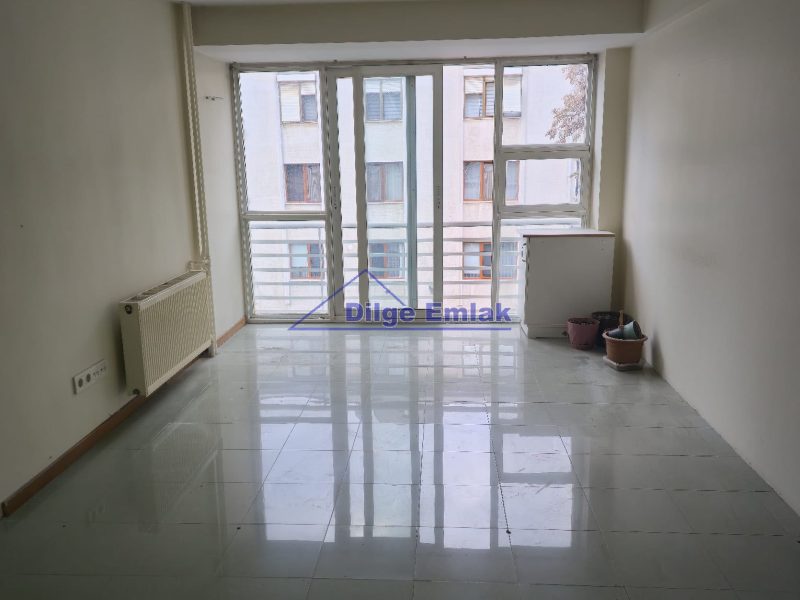 Feneryolu Bağdat Cad 4+1 İş Yerine Uygun Kiralık Daire