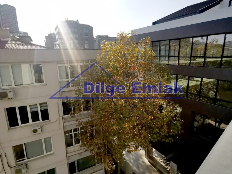 Suadiye Bağdat Caddesinde 1+1 Sıfır İş Yerine Kiralık Daire