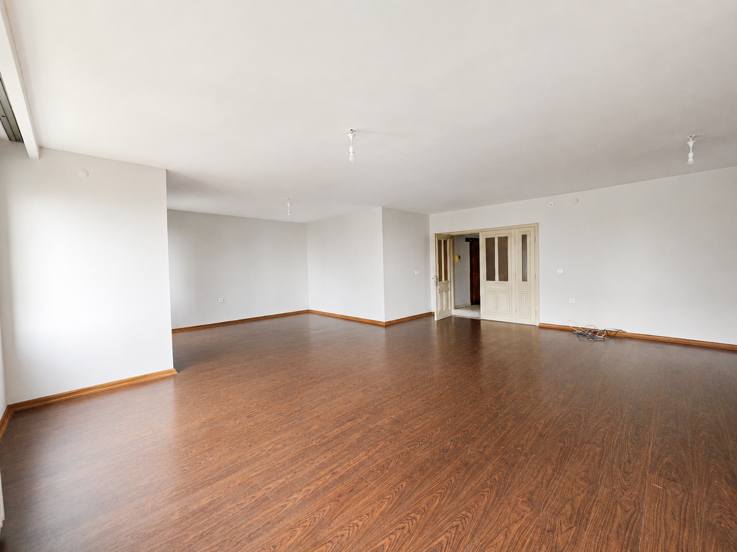 Şaşkınbakkal Sahil 4+1 Deniz Manzaralı Yenilenmiş Kiralık Daire