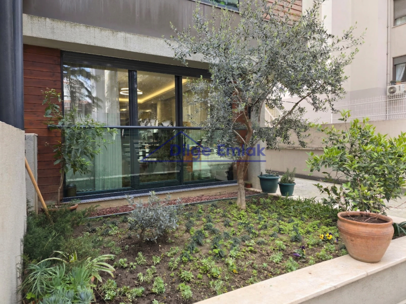 Göztepe Bağdat Caddesine Yakın 2+1 Lüks 9 yıllık Y. Giriş Daire