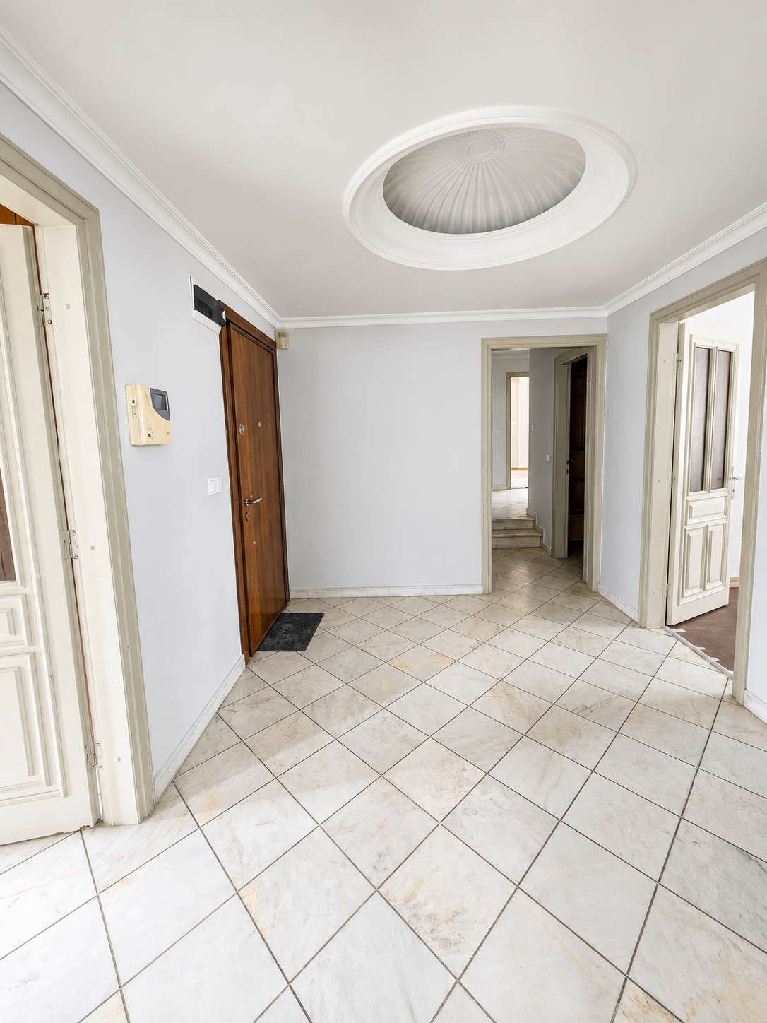 Şaşkınbakkal Sahil 4+1 Deniz Manzaralı Yenilenmiş Kiralık Daire