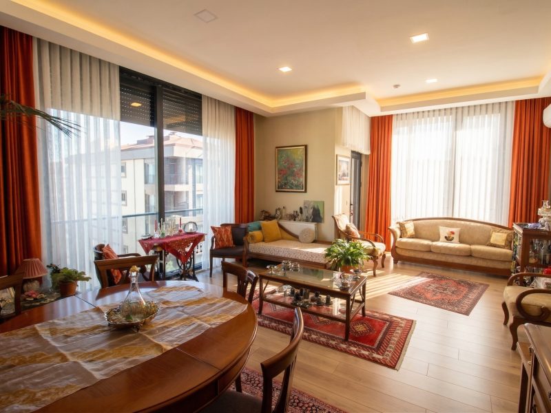 Göztepe Bağdat Cad. yakın 3+1 Balkonlu 115 m2 Net Satılık Daire