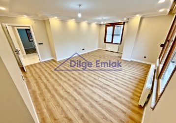 Caddebostan Bağdat Cad. Yakını 3+1 Balkonlu Satılık Daire