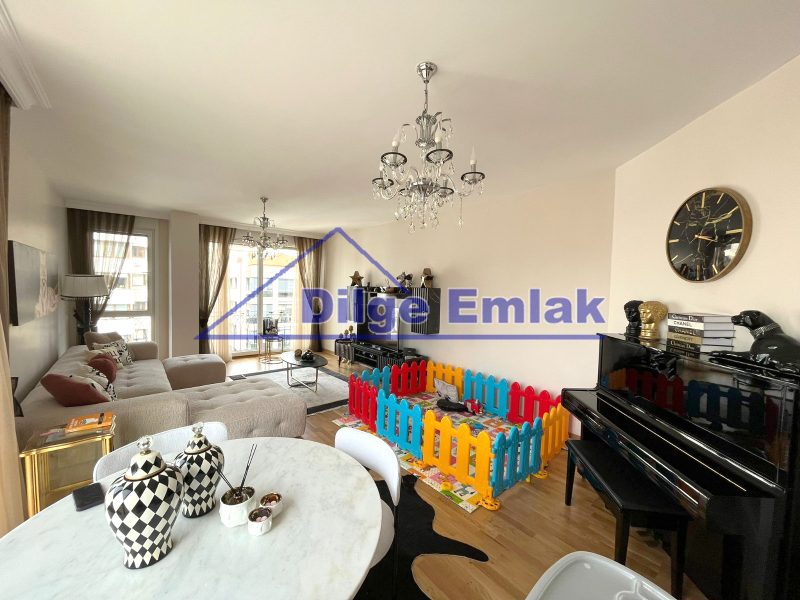 Fenerbahçe Sahilde 5 Yıllık 125 m2 3+1 Satılık Daire