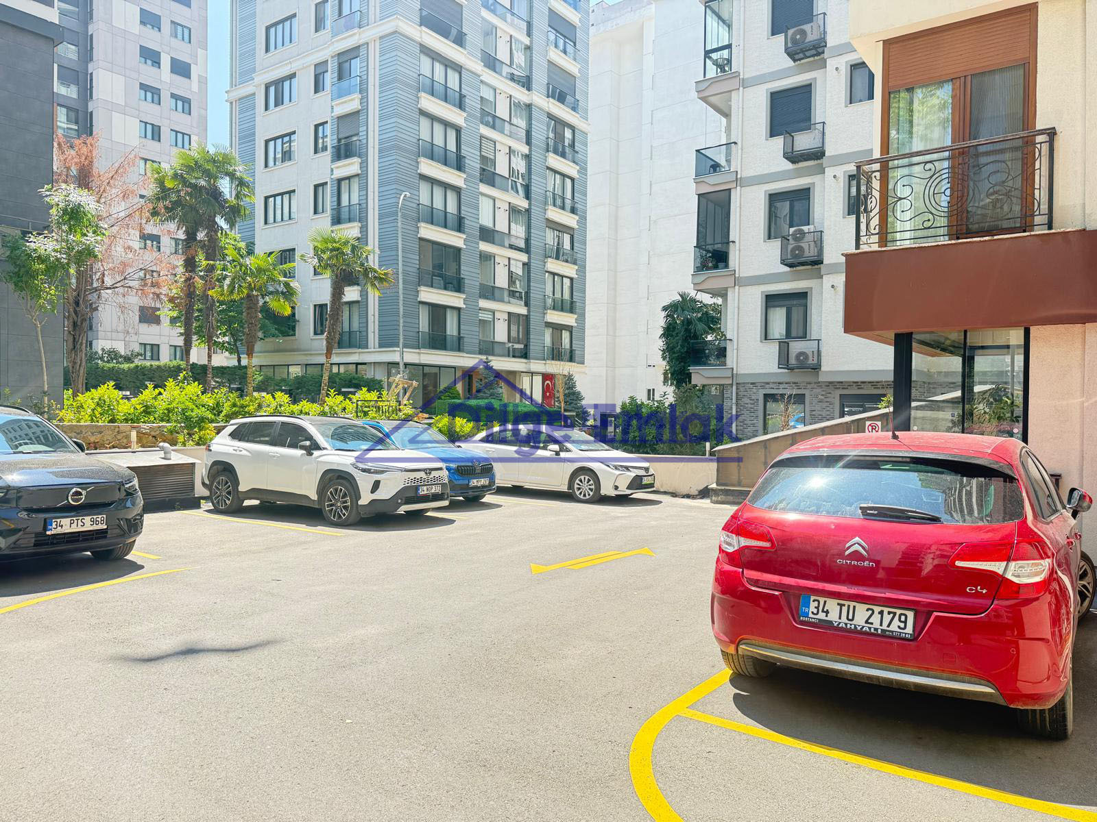 Erenköy Bağdat Cad. Yakın 3+1 Balkonlu 7 Yıllık Daire