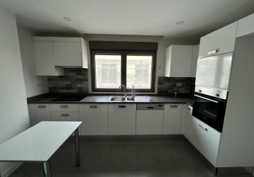 Erenköy Bağdat cad. 4.bina 130 m2 net 4+1 Satılık