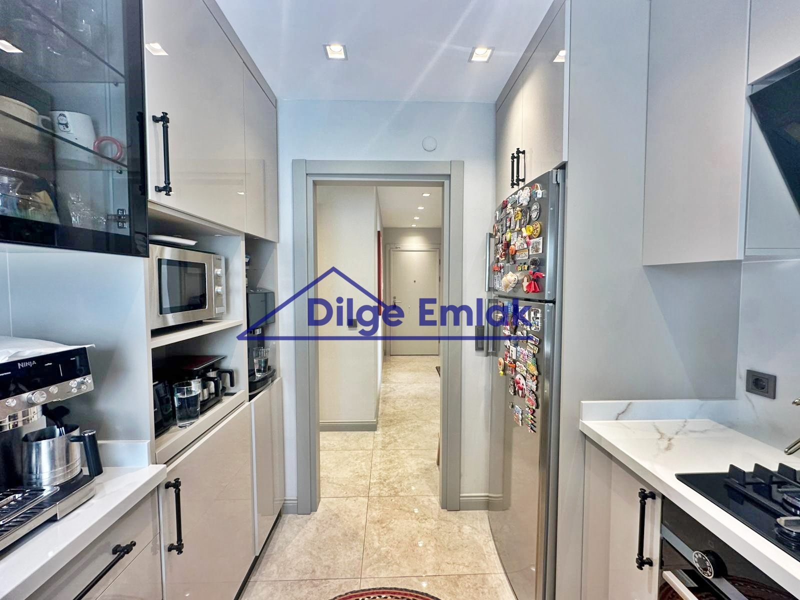 Caddebostan Bağdat Cad yakın 3+1 Balkonlu Satılık Daire