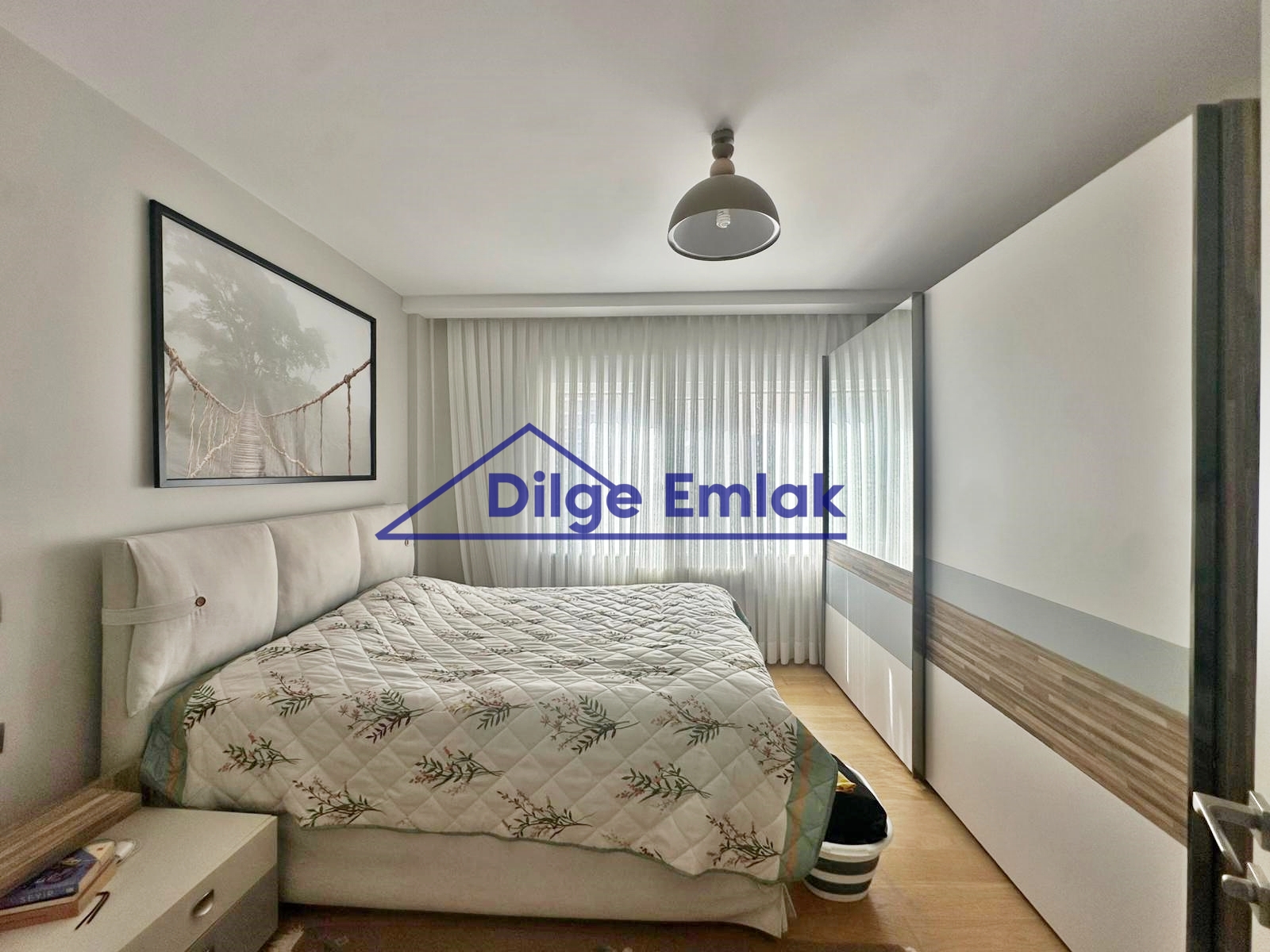 Caddebostan Bağdat Cad yakın 3+1 Balkonlu Satılık Daire