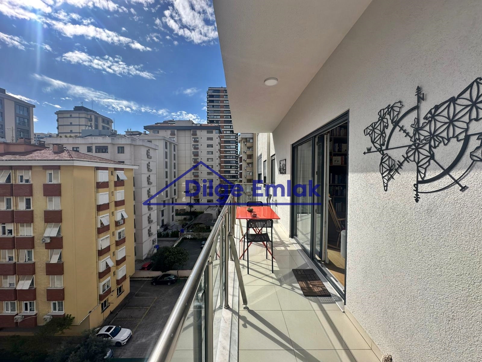 Caddebostan Bağdat Cad yakın 3+1 Balkonlu Satılık Daire