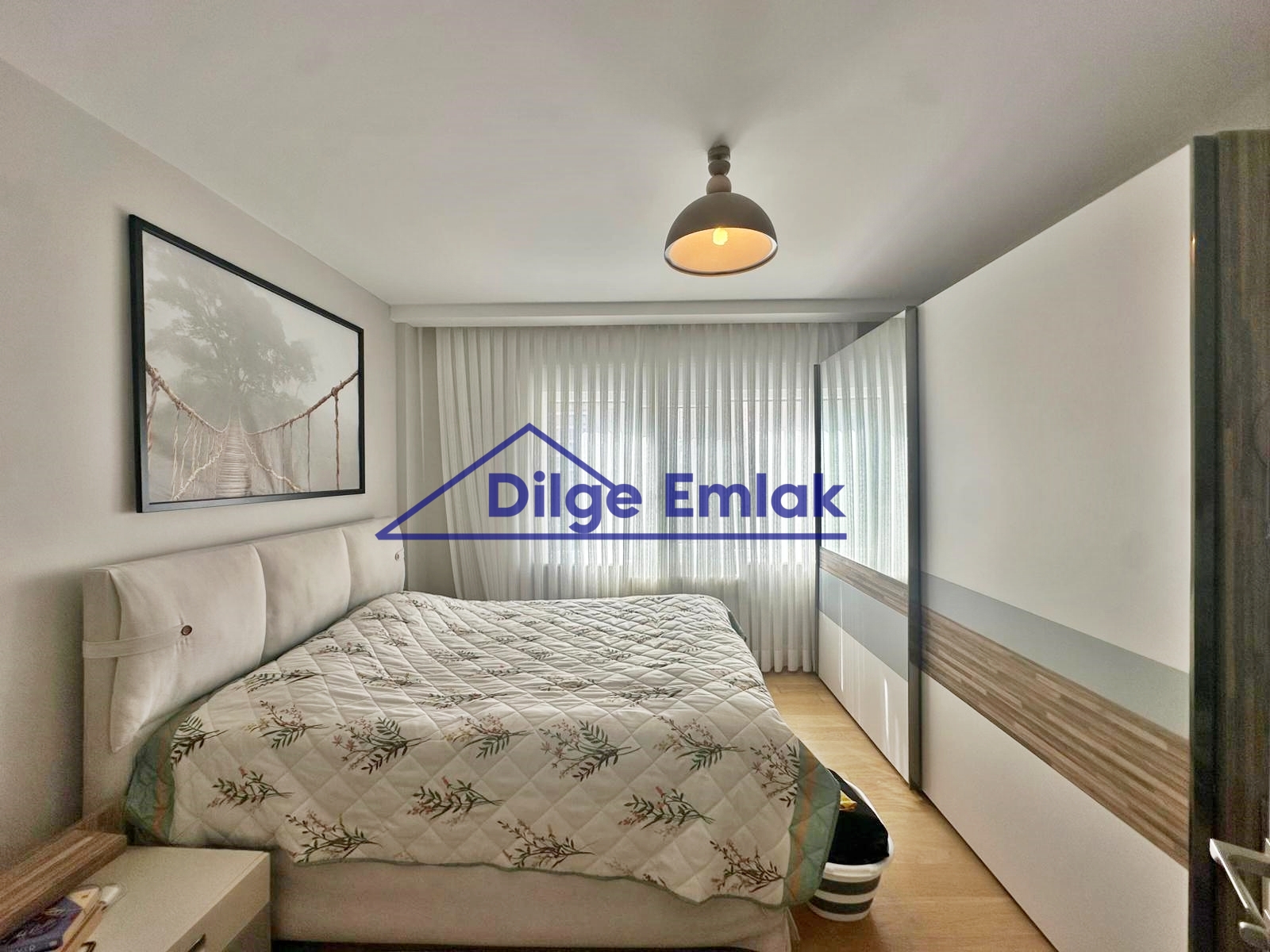 Caddebostan Bağdat Cad yakın 3+1 Balkonlu Satılık Daire