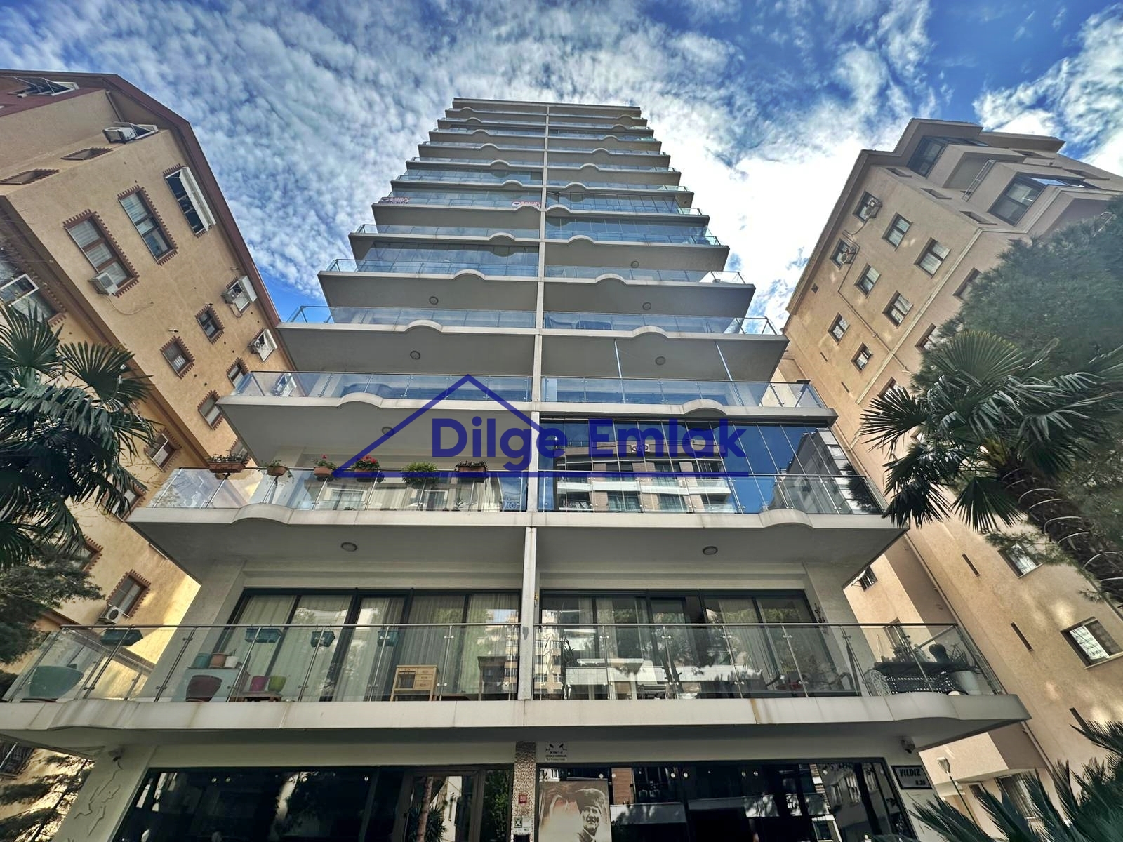 Caddebostan Bağdat Cad yakın 3+1 Balkonlu Satılık Daire