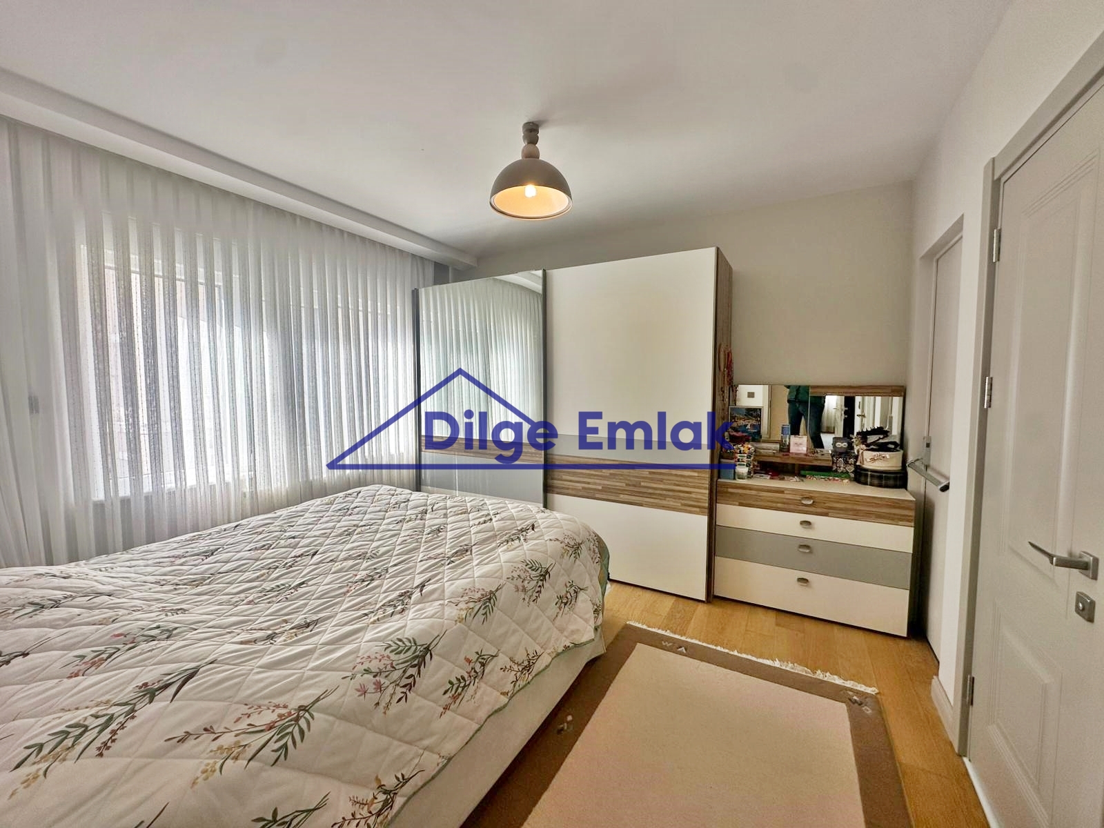 Caddebostan Bağdat Cad yakın 3+1 Balkonlu Satılık Daire
