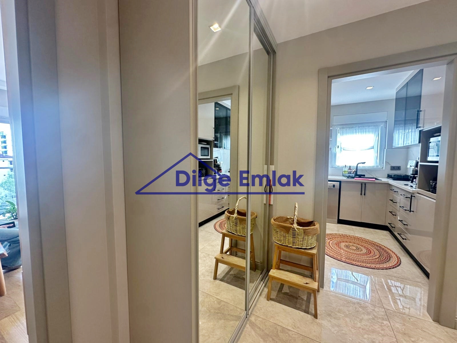 Caddebostan Bağdat Cad yakın 3+1 Balkonlu Satılık Daire