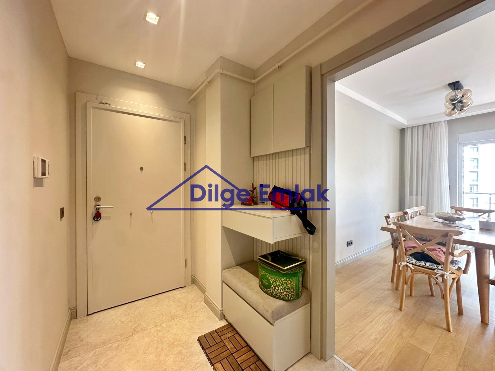 Caddebostan Bağdat Cad yakın 3+1 Balkonlu Satılık Daire