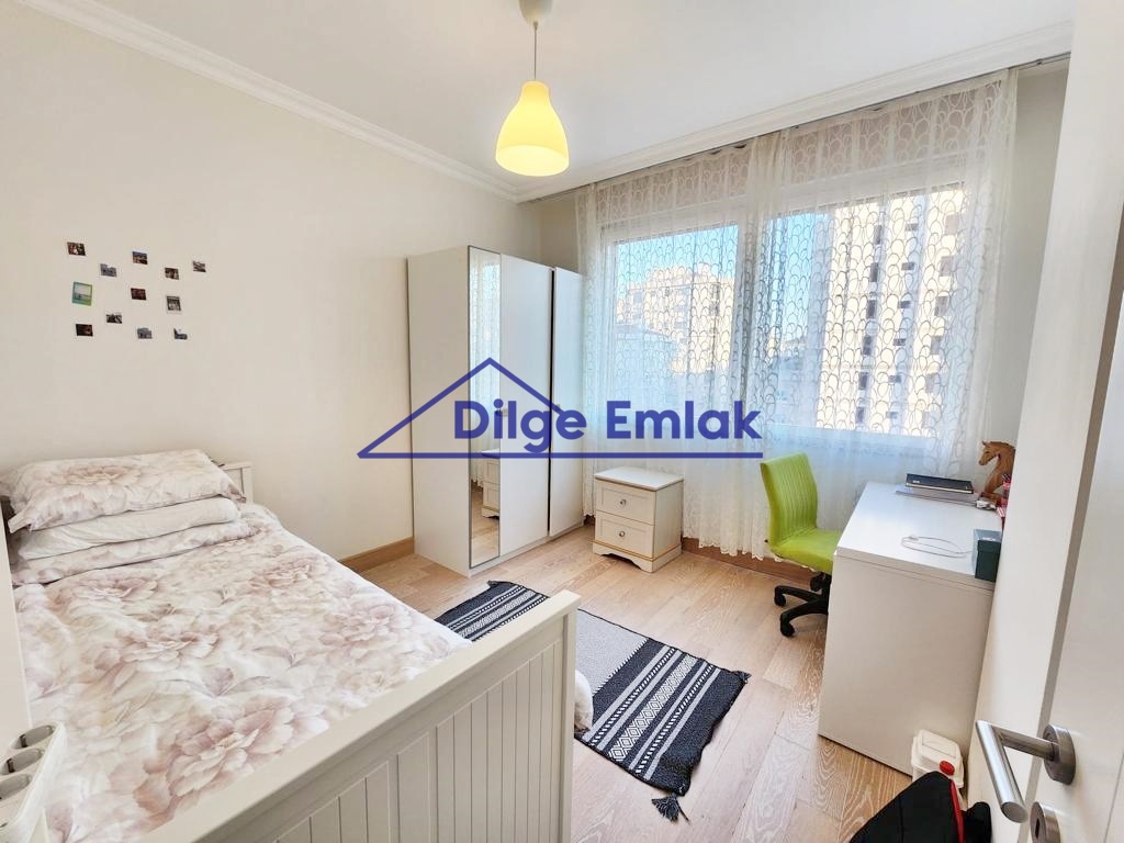Suadiye Bağdat Caddesi Yakını 3+1 6 Yıllık Binada Satılık Daire