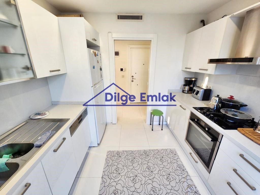 Suadiye Bağdat Caddesi Yakını 3+1 6 Yıllık Binada Satılık Daire