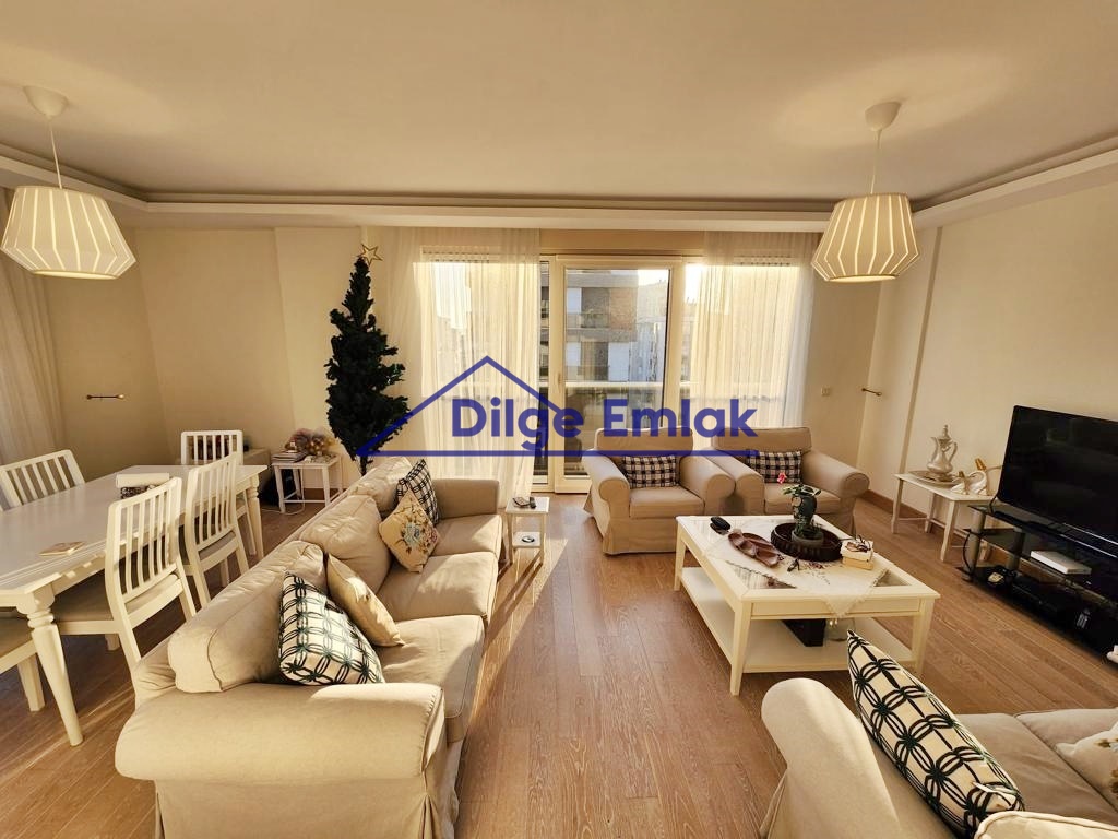 Suadiye Bağdat Caddesi Yakını 3+1 6 Yıllık Binada Satılık Daire