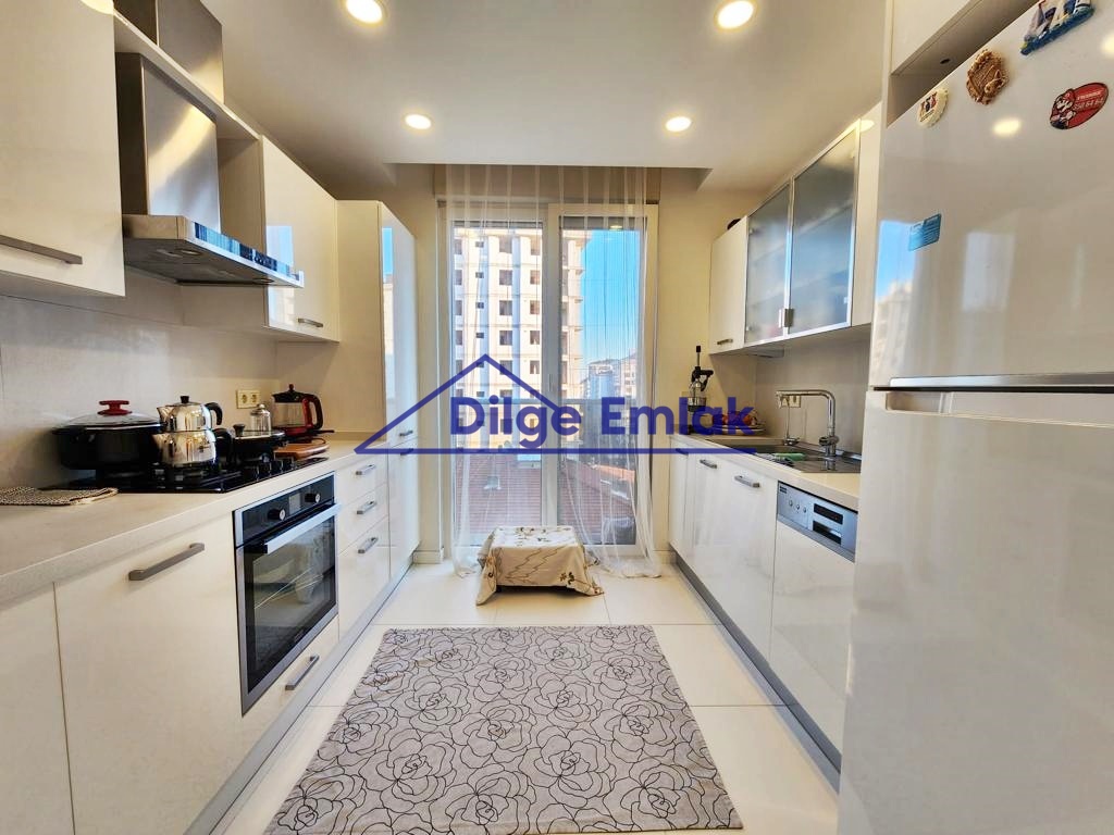 Suadiye Bağdat Caddesi Yakını 3+1 6 Yıllık Binada Satılık Daire