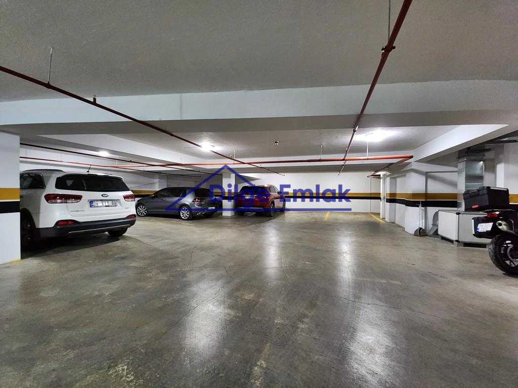 Suadiye Bağdat Caddesi Yakını 3+1 6 Yıllık Binada Satılık Daire