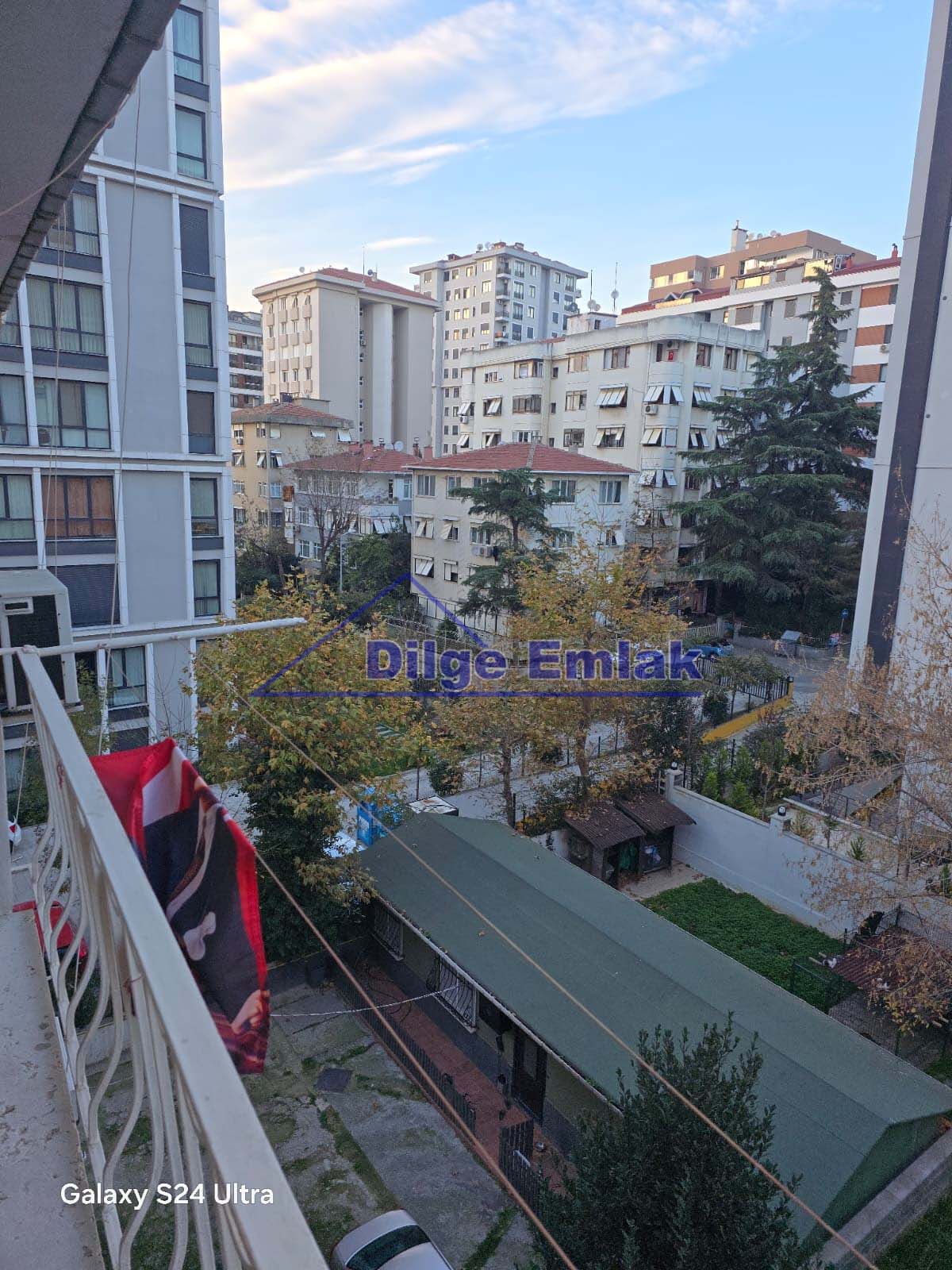 Feneryolu Bağdat Cad.yakın 2+1 yenilenmiş balkonlu kiralık daire
