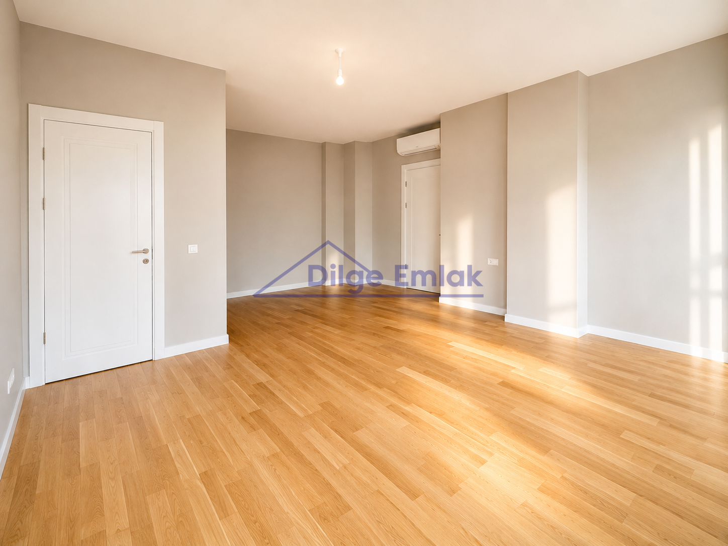 Fenerbahçe’de Sahil Hattına Yakın Sıfır Binada 120 m² Net 3+1