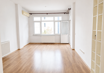 Feneryolu Bağdat Cad.yakın 2+1 yenilenmiş balkonlu kiralık daire