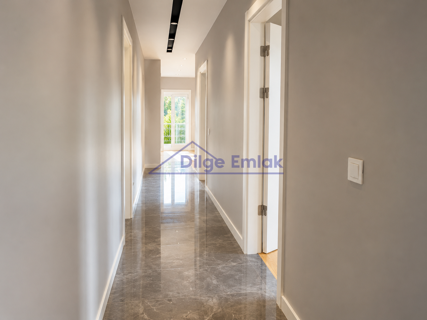 Fenerbahçe’de Sahil Hattına Yakın Sıfır Binada 120 m² Net 3+1