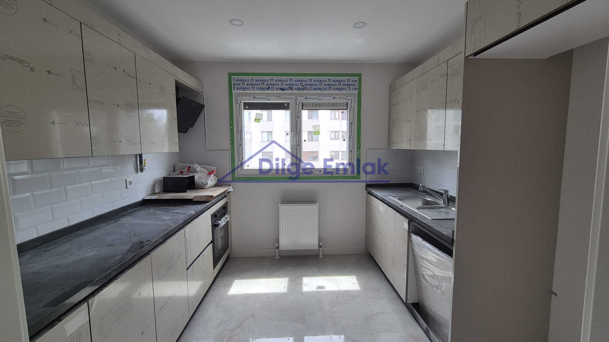 Feneryolu Bağdat Caddesi 6.Bina 3+1 Balkonlu Sıfır Kiralık Daire