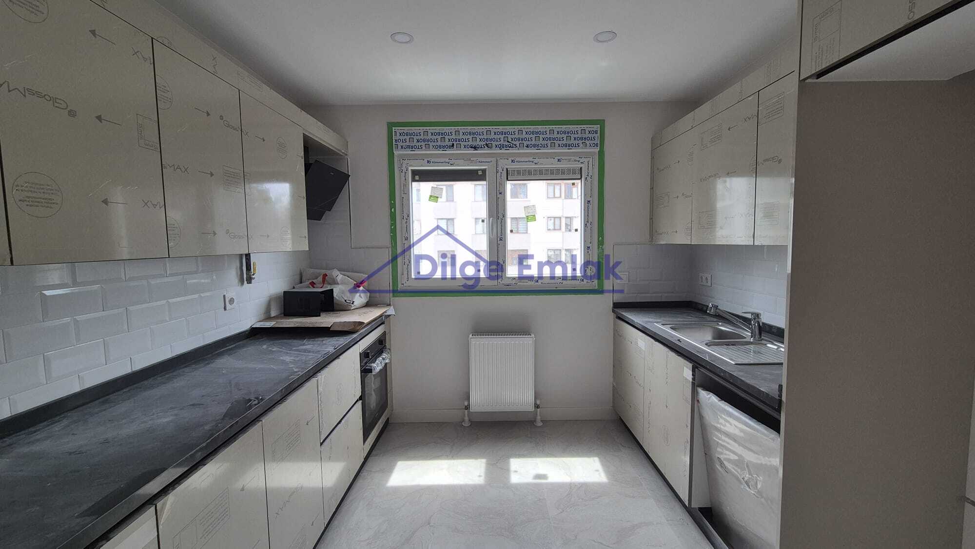 Feneryolu Bağdat Caddesi 6.Bina 3+1 Balkonlu Sıfır Kiralık Daire
