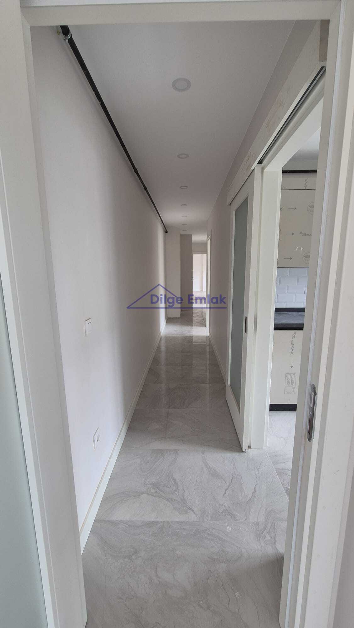 Feneryolu Bağdat Caddesi 6.Bina 3+1 Balkonlu Sıfır Kiralık Daire