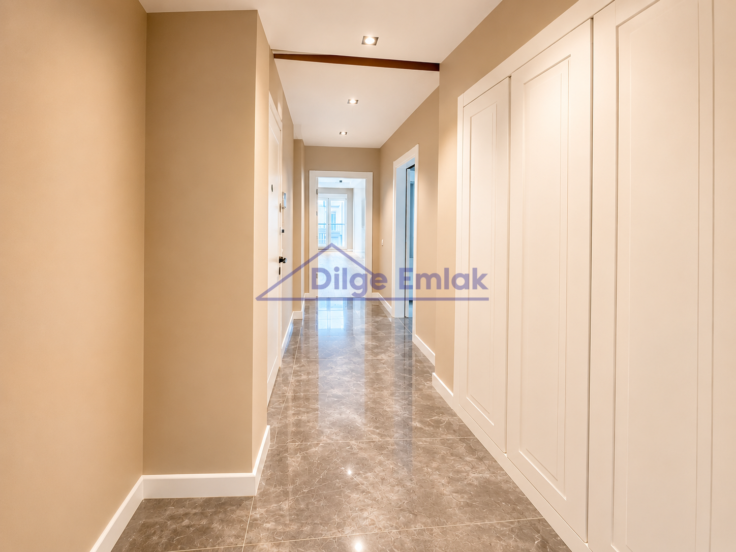 Fenerbahçe’de Sahil Hattına Yakın Sıfır Binada 120 m² Net 3+1