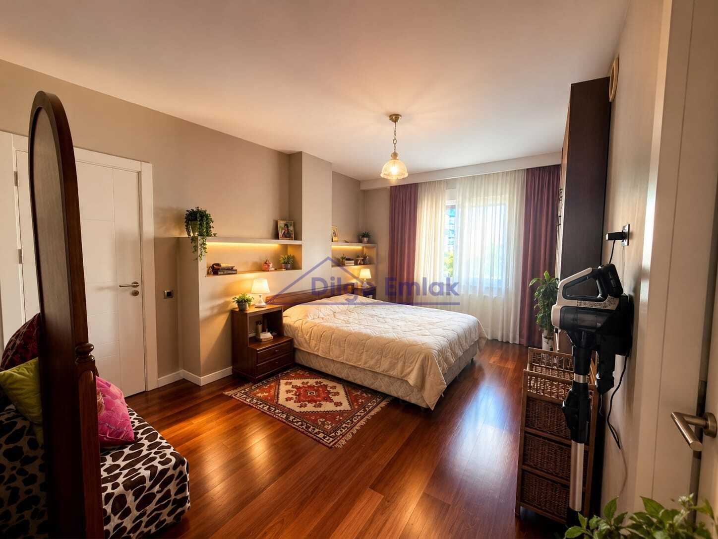 Bağdat Caddesine Yakın Yeni Binada 107 m² Net Balkonlu Satılık