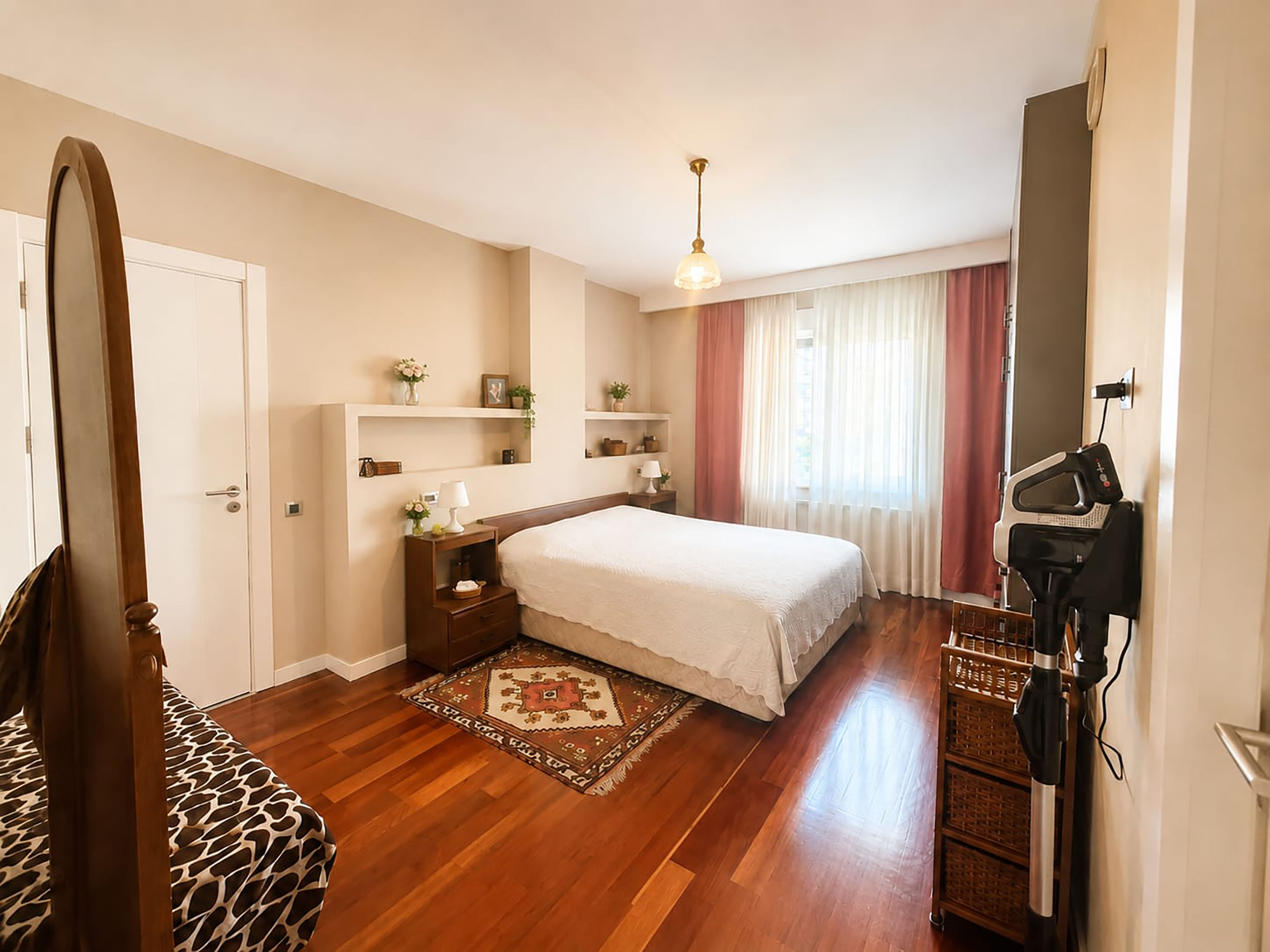 Bağdat Caddesine Yakın Yeni Binada 107 m² Net Balkonlu Satılık