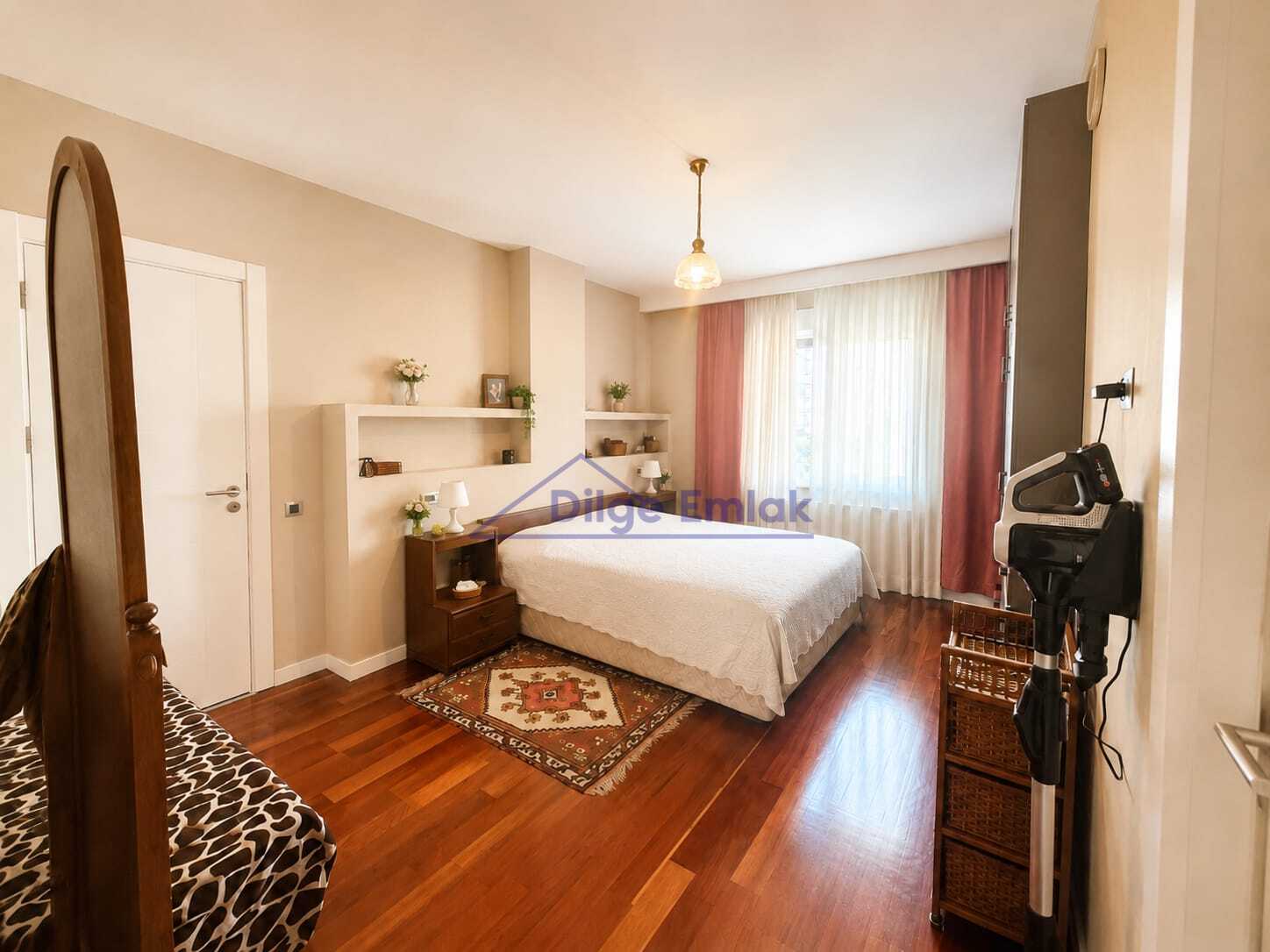 Bağdat Caddesine Yakın Yeni Binada 107 m² Net Balkonlu Satılık