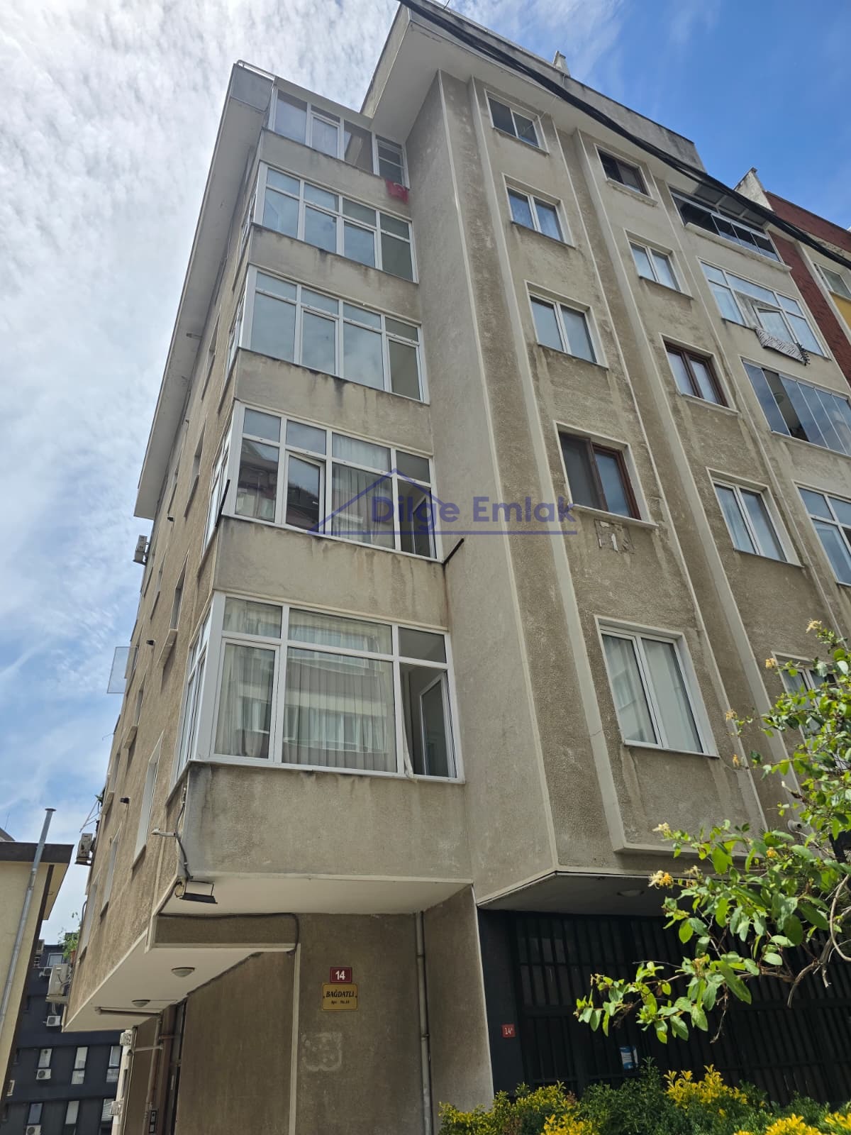 Bostancı Metro’ya Yakın 2+1 Balkonlu Kiralık Daire