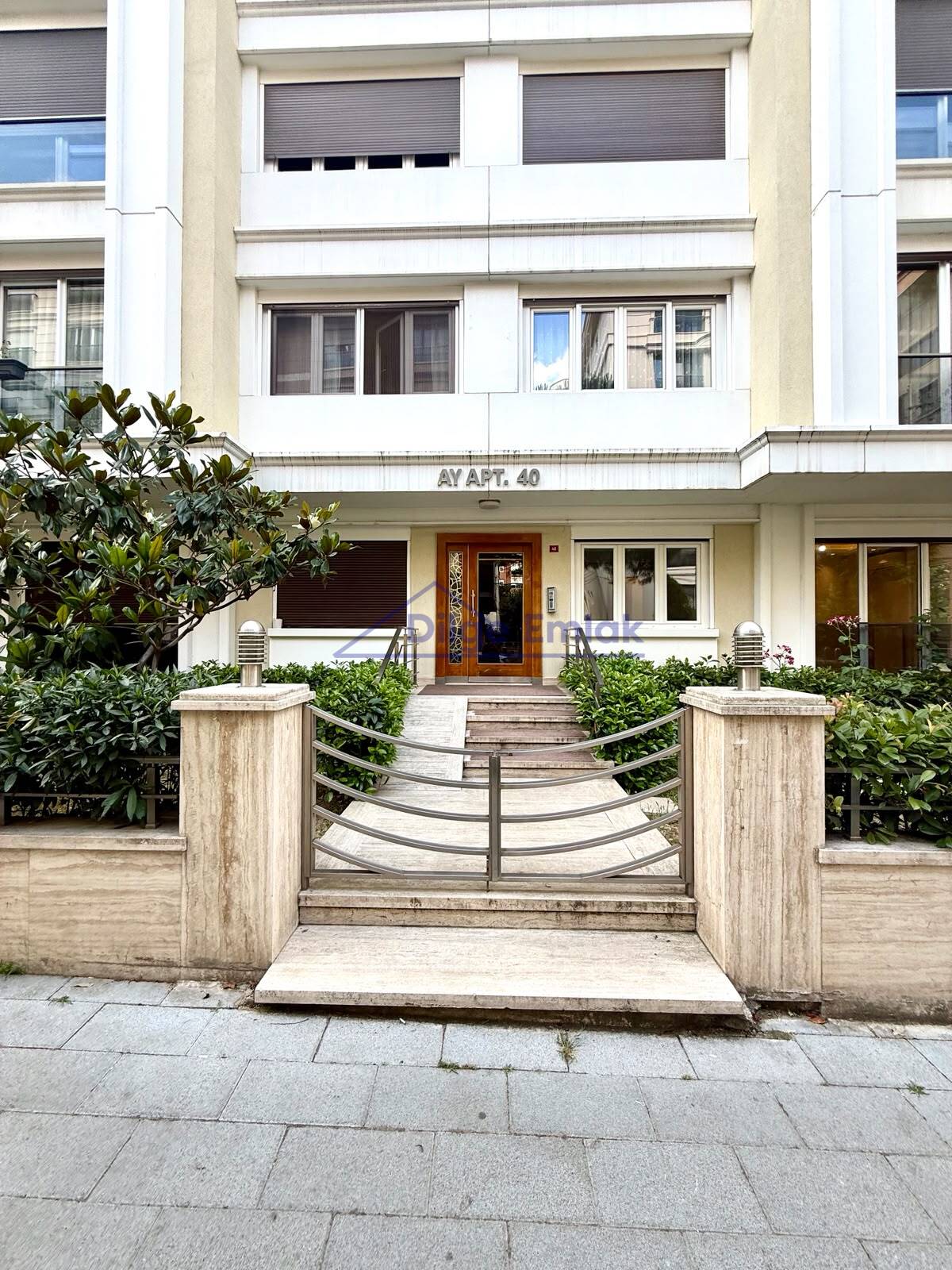 Göztepe Bağdat Caddesine Yakın 3+1 Yeni Satılık Daire