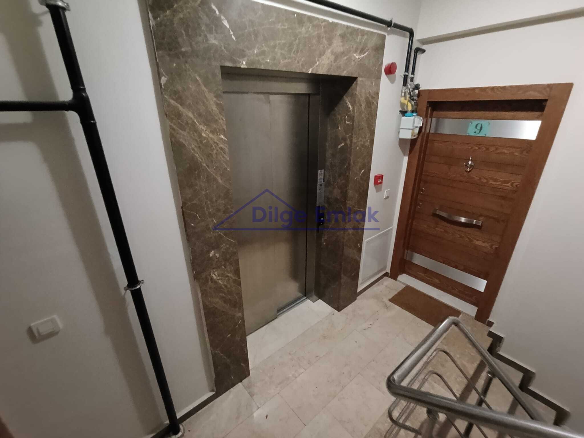 Çiftehavuzlar Bağdat Caddesi Üzerinde 140 m2 Net 3+1 Daire