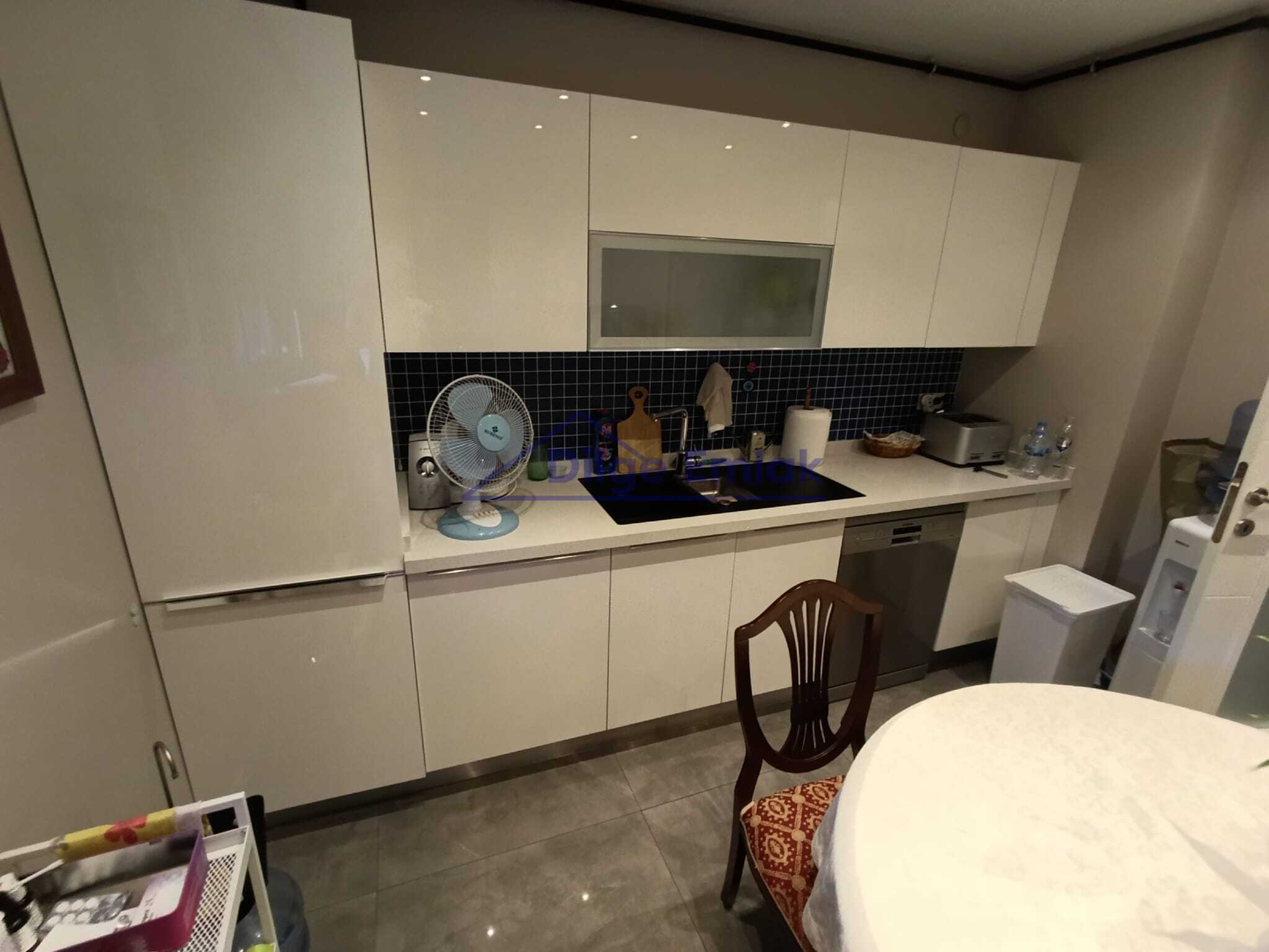 Çiftehavuzlar Bağdat Caddesi Üzerinde 140 m2 Net 3+1 Daire