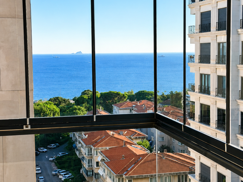 Suadiye Sahilde Deniz Manzaralı Balkonlu 3+1 160 m2 Satılık Daire