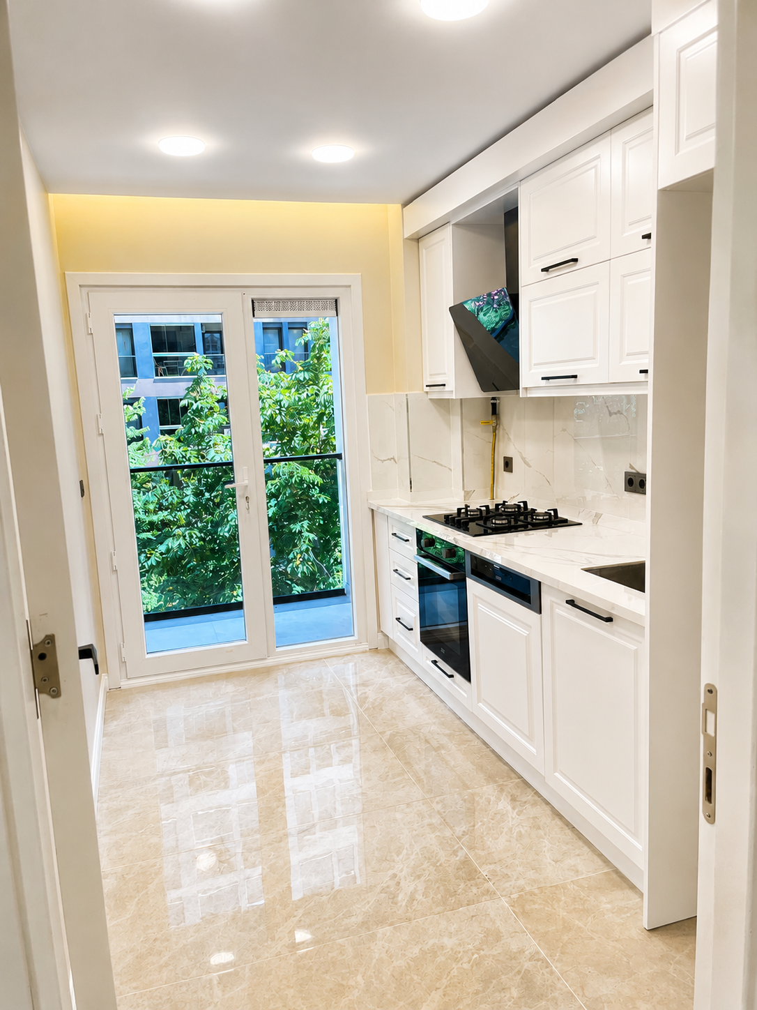 Suadiye Bağdat Caddesi Yakını Satılık 3+1 Daire