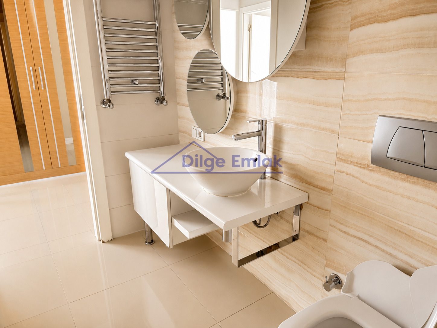 Ümraniye Metro Garden Sitesi 2+1 Balkonlu Satılık Daire